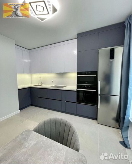 Прямая в потолок кухня на заказ