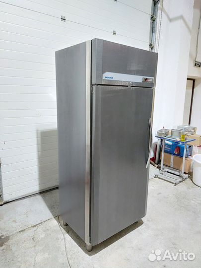 Холодильный шкаф skycold