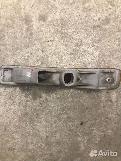 Поворотник левый Toyota Camry 10 (5086)