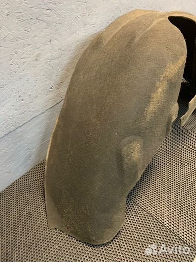 Подкрылок задний правый Bentley Continental Flying