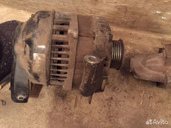 Продам генератор мазда 6 gg