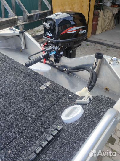 Лодка Quintrex 350 dart с мотором Hidea 9.9 Pro