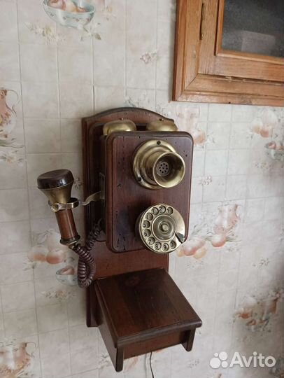 Старинные телефоны