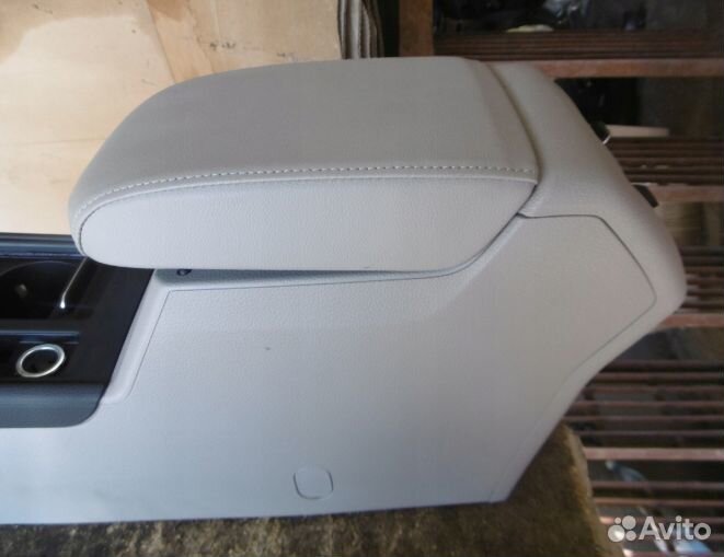 Центральный тоннель подлокотник VW golf 7 рест