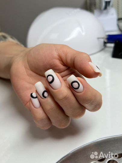Маникюр с покрытием гель-лак