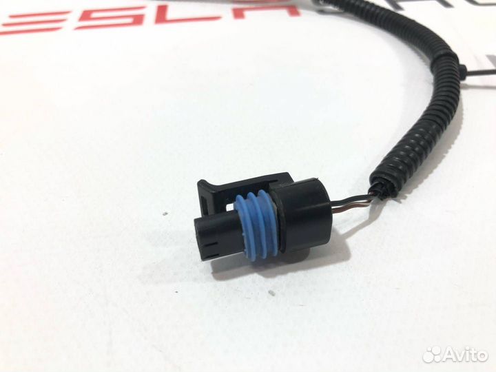 Разъем (фишка) проводки Tesla Model X 2017