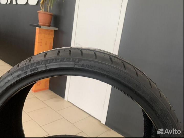 Windforce Catchfors UHP 235/30 R20 88Y