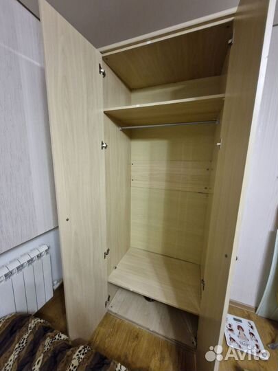 Шкаф б.у. распашной с зеркалом