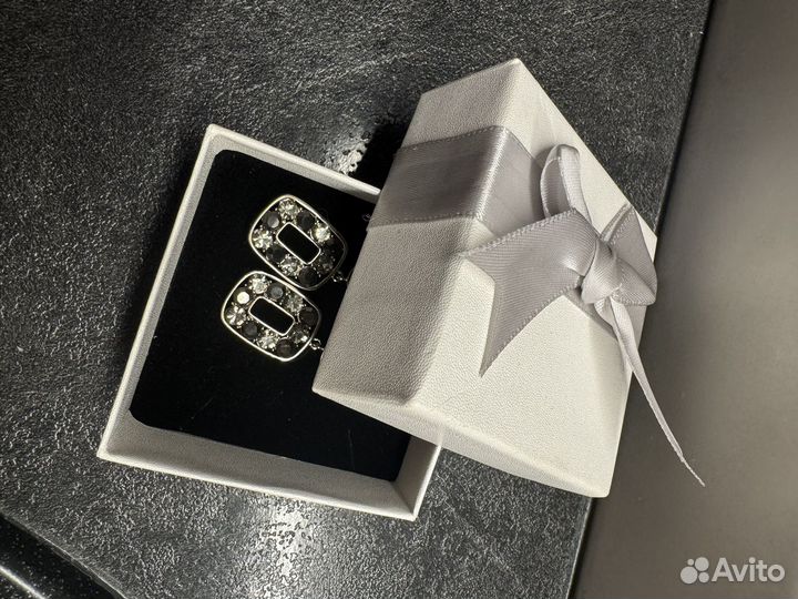 Бижутерия сережки с камнями