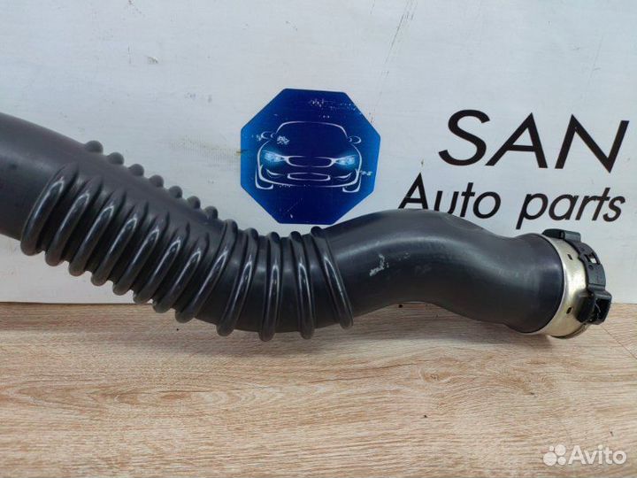 Патрубок интеркулера Bmw 3 F30 N20B20 2012