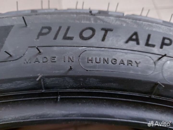 Michelin Pilot Alpin 5 SUV 265/40 R22 106V