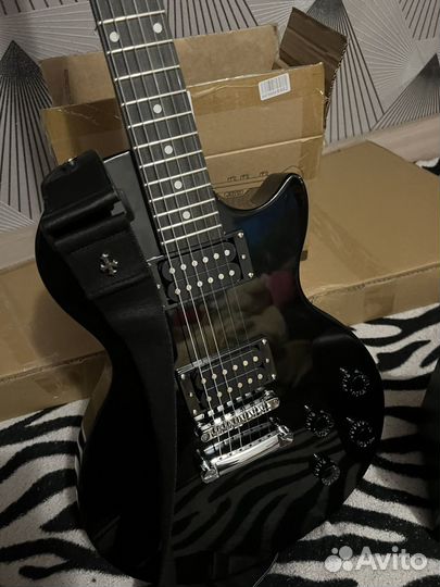 Электрогитара