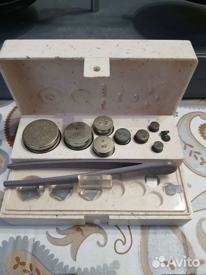 Весы учебные с гирями вгу-1 СССР