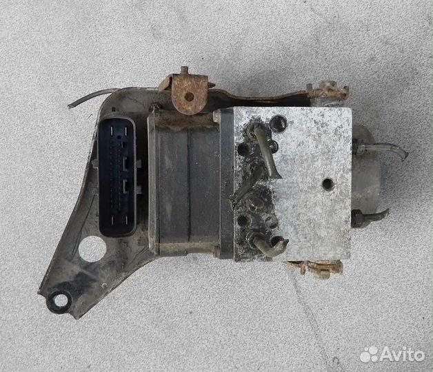 Блок ABS Nissan Maxima A33