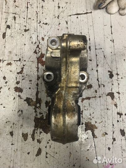 Кронштейн промежуточного вала Peugeot 308 EP6