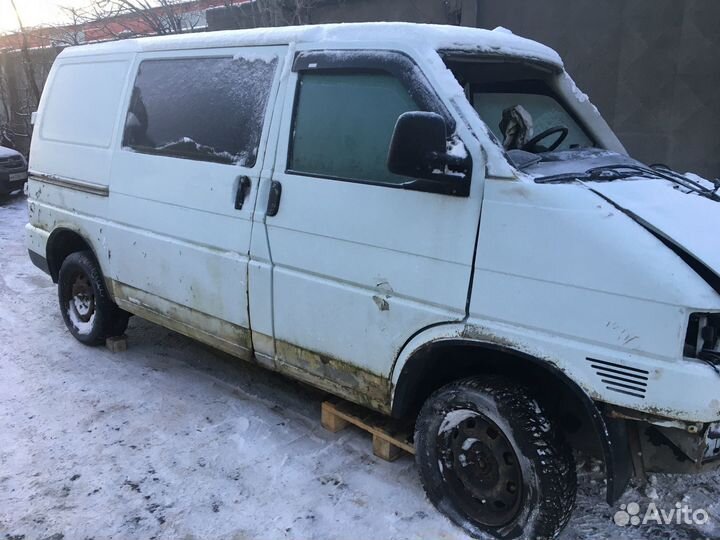 1 Запчасти на VW transporter T4