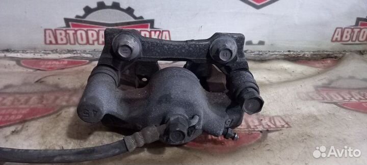 Суппорт тормозной задний правый Lexus Gs460 GRS191