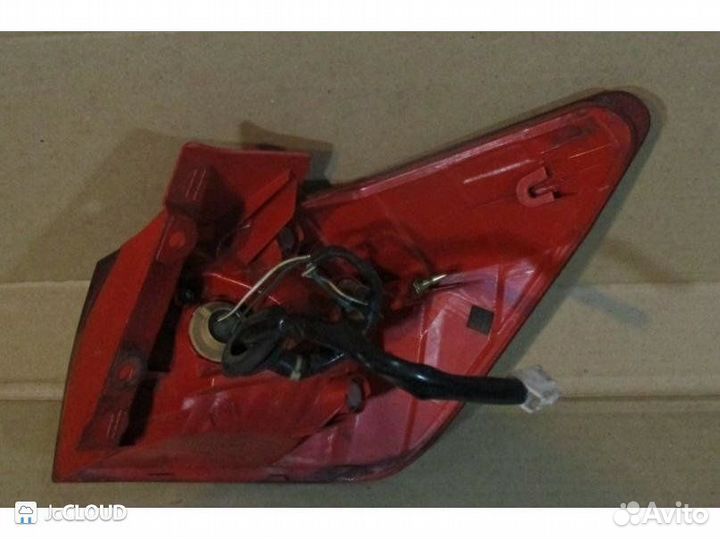 Стоп-сигнал на toyota caldina AZT241W 1AZ-FSE