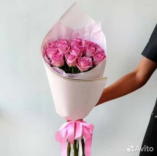 17 розовых роз подарки и цветы на праздник с доста