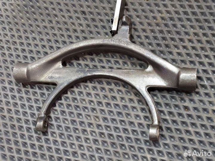 Вилка кпп G211-16