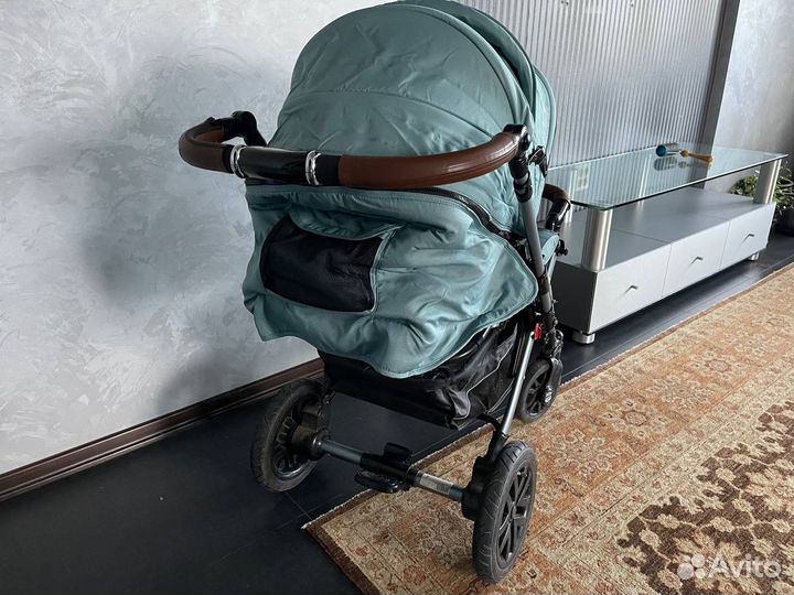 Детская прогулочная коляска