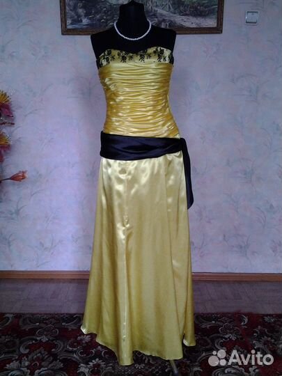 Вечернее платье