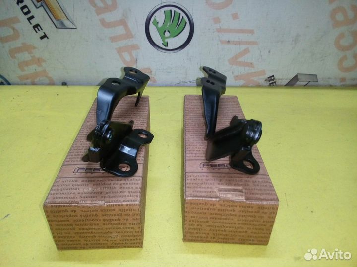 Петли капота новые Chevrolet lacetti Gentra