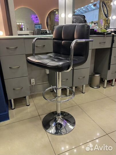 Стул для визажистов