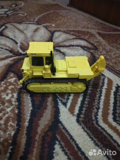 Модель трактора