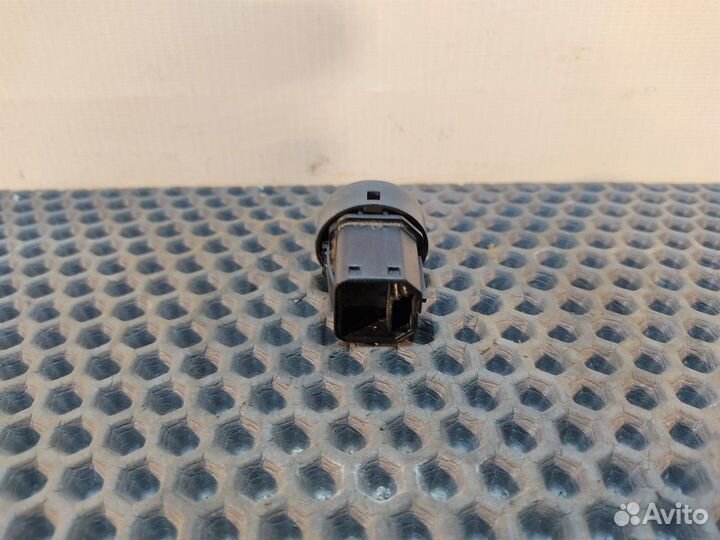 Кнопка антипробуксовочной системы Iveco Stralis