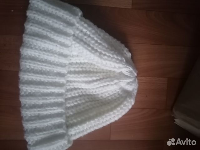 Шапка белая