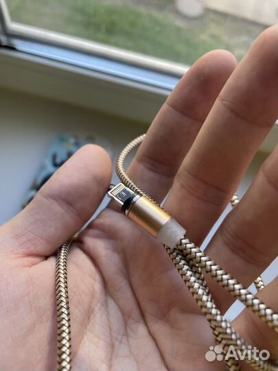 Магнитный кабель iPhone