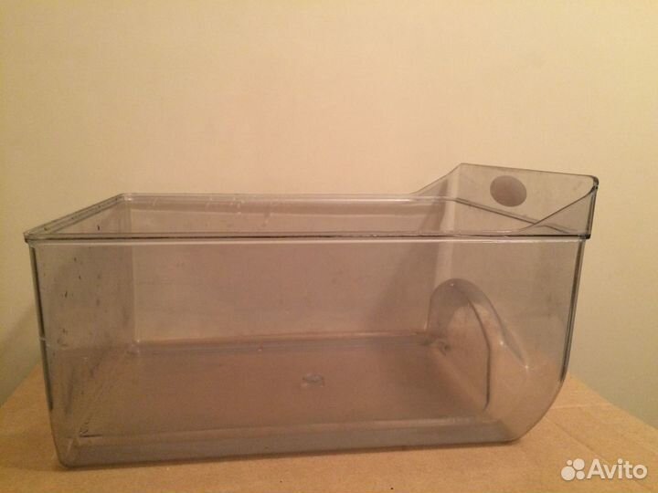 Ящик и контейнеры для холодильника Атлант