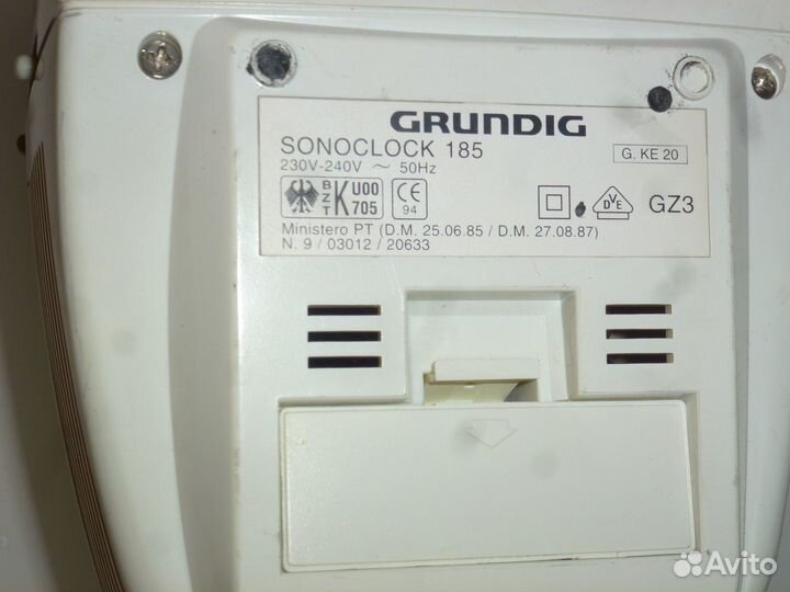 Радио часы будильник grundig SonoClock 185