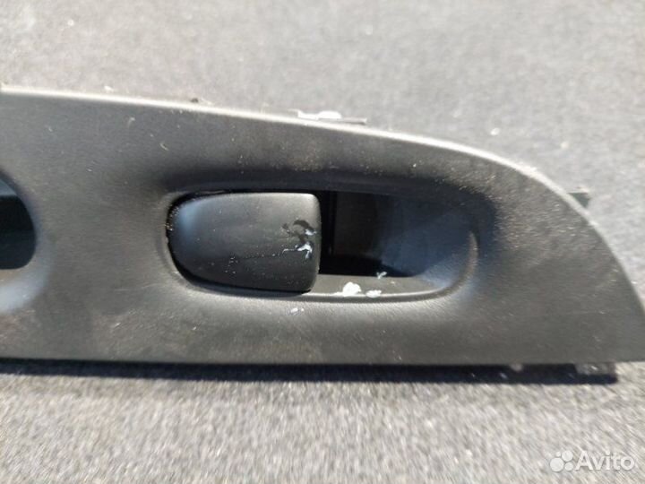 Блок управления стеклами задний правый Nissan