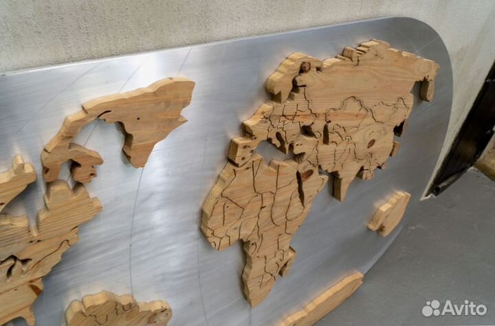 Карта World Map Aluminum and Wood