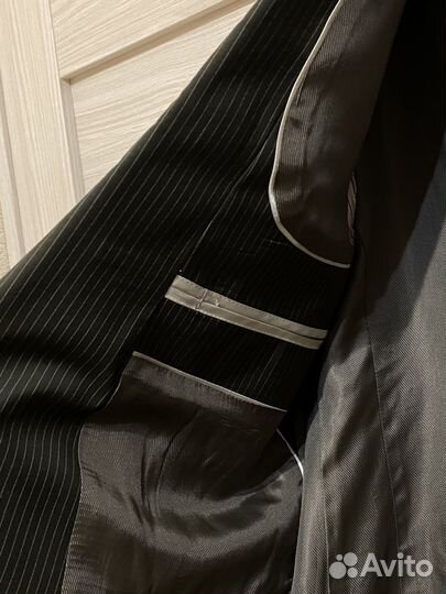 Пиджак с мужского плеча