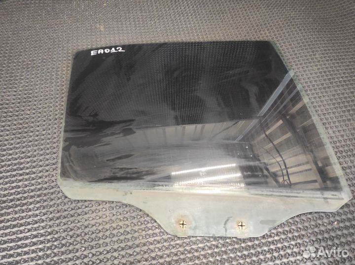 Стекло заднее правое Mitsubishi Galant 8