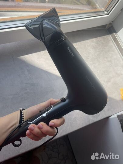 Фен для волос Philips