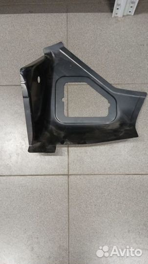 Соеденительная панель правая VW Tiguan