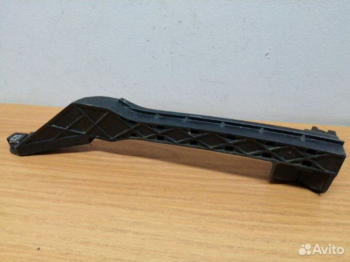 Направляющая стекла двери задняя правая Citroen C4