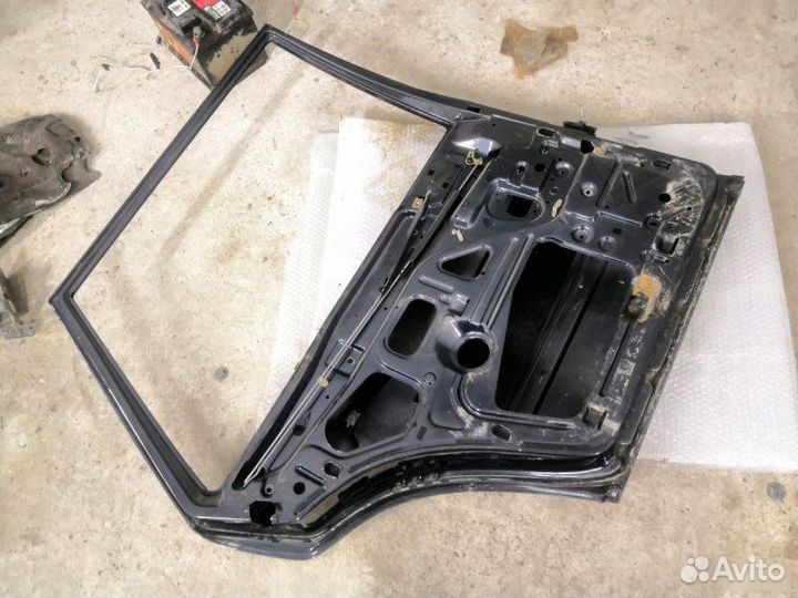 Дверь задняя левая Mercedes-Benz E S124