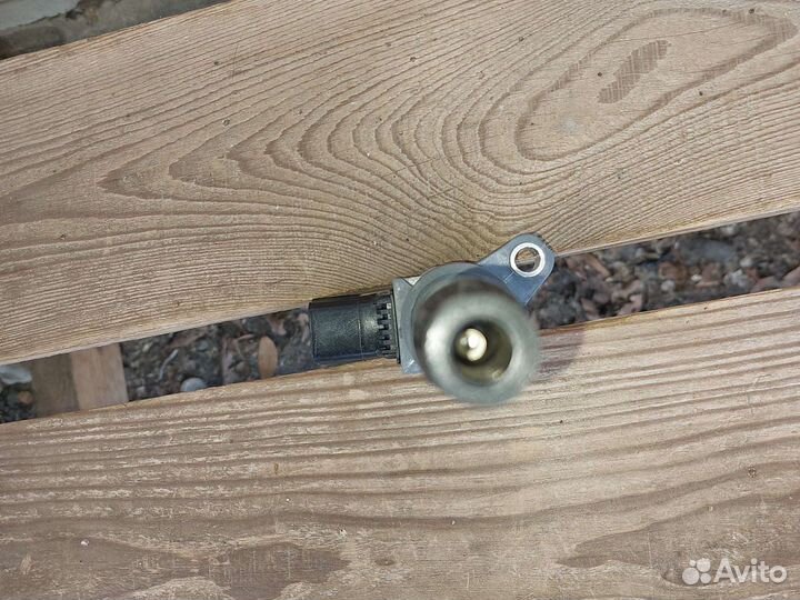 Шевроле Кобальт катушка зажигания 96983945