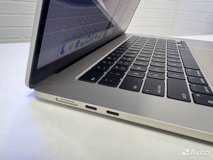 MacBook Air 15 M3 8/256GB