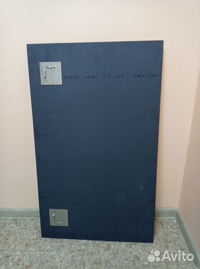 Зеркало настенное с крепежом