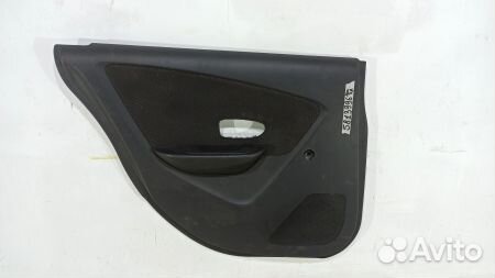 Обшивка двери задней левой