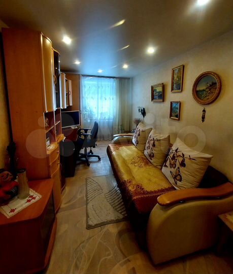 3-к. квартира, 57 м², 1/4 эт.