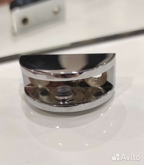 Полкодержатель мебельный для стеклянной полки