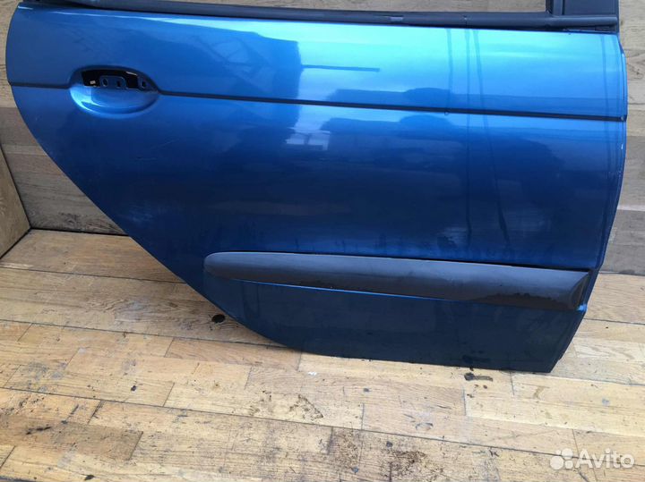 Дверь задняя правая Renault Scenic 1 до рест