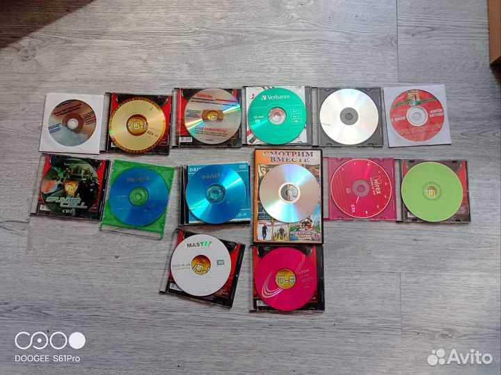 Диски CD, DVD, игровые и стеллаж. Торг